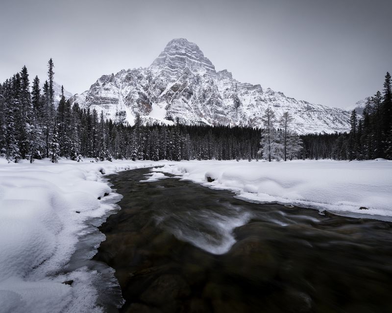 冰原大道 · 雪中的切弗伦山,冰原大道 Icefields Parkway · 班夫国家公园 — 韩进一摄